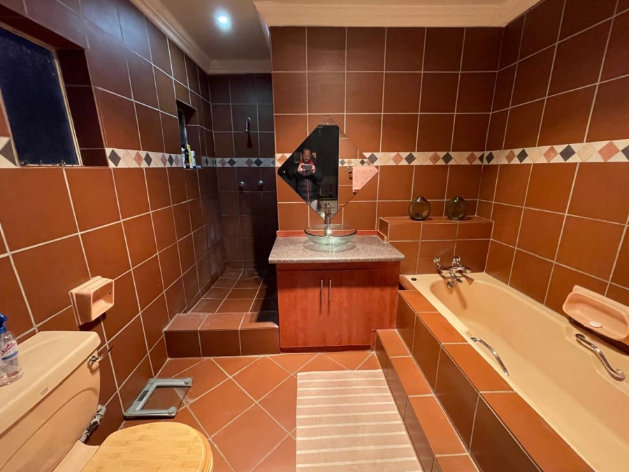 4 Bedroom Property for Sale in Suidrand Free State